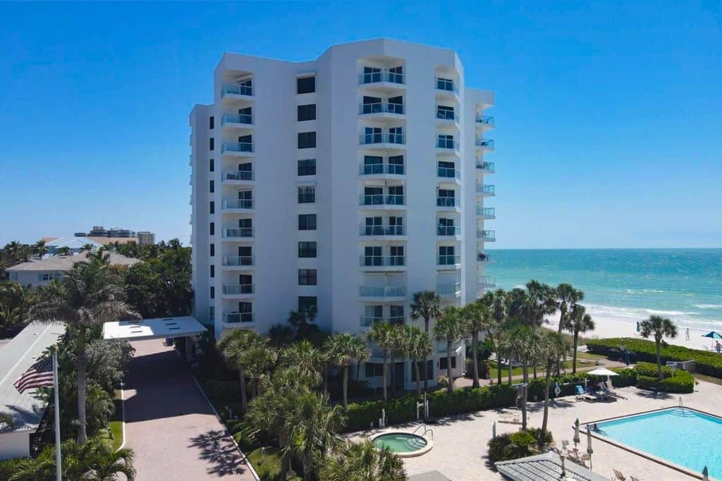 Privateer Condos in Longboat Key, FL. - Building