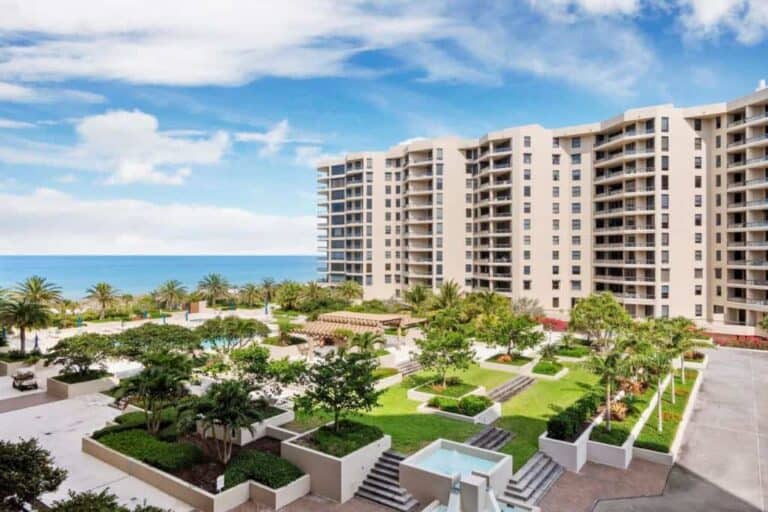 Promenade Condos in Longboat Key, FL. - Building Aerial