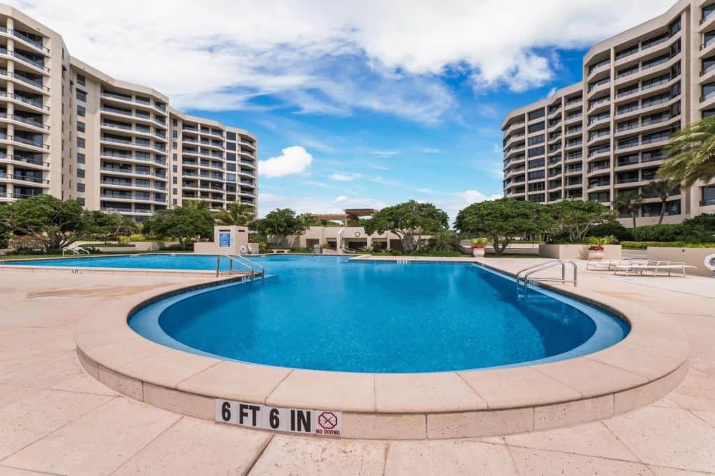 Promenade Condos in Longboat Key, FL. - Pool