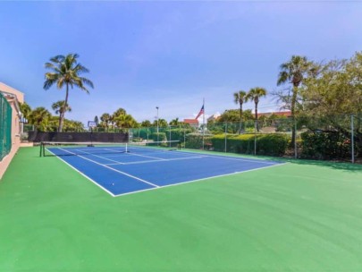 Sand Cay Condos in Longboat Key, FL. - Tennis Courts