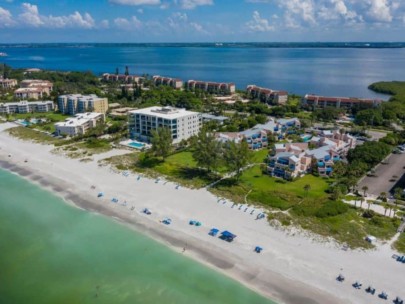 Sand Cay Condos in Longboat Key, FL. - Waterfront