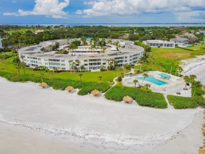 Sands Point Condos For Sale in Longboat Key, FL.