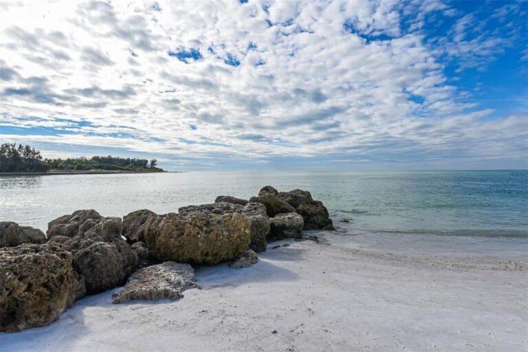 Sands Point Condos in Longboat Key, FL. - Waterfront
