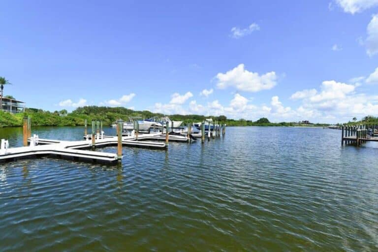 Sands Point Condos in Longboat Key, FL. - Waterfront