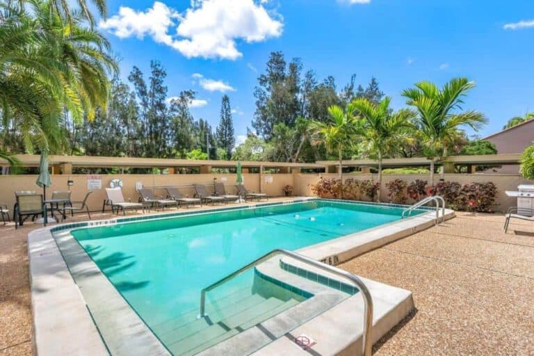 Sandy Cove Condos in Siesta Key, FL. - Pool