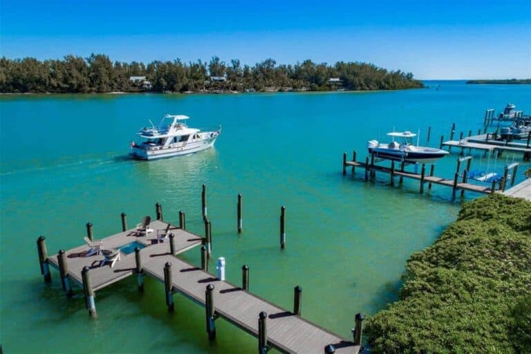 Sarasota FL. Homes with Boat Docks - Aerial with Big Water View