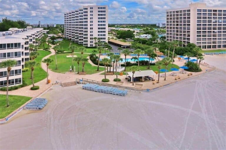 Sarasota Surf and Racquet Club Condos in Siesta Key, FL. - Beach