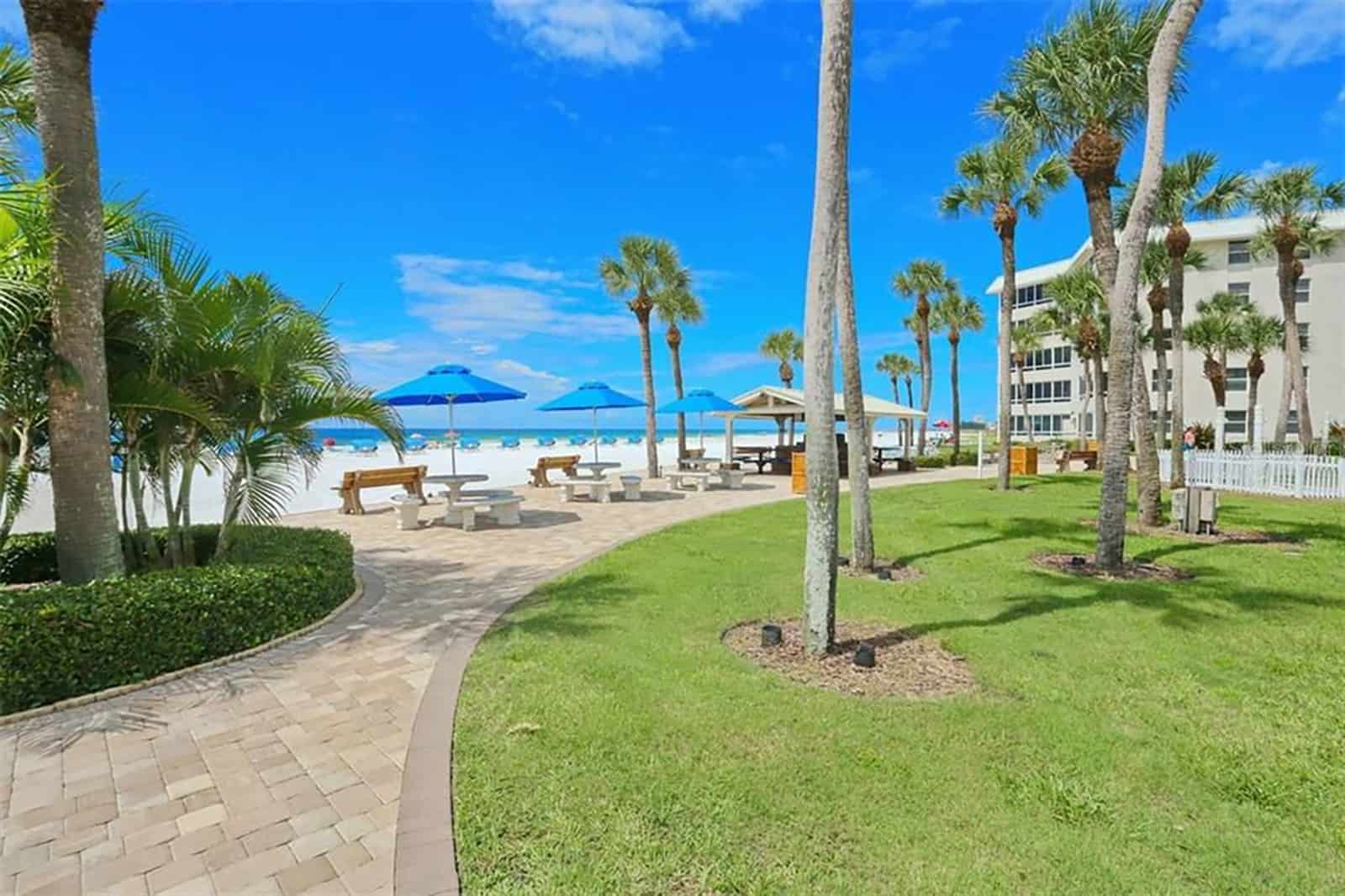 Sarasota Surf and Racquet Club Condos For Sale in Siesta Key, FL.