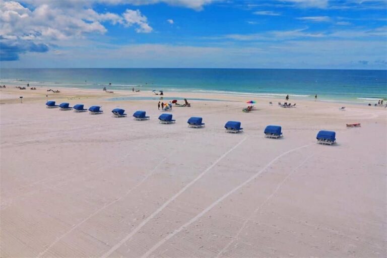 Sarasota Surf and Racquet Club Condos in Siesta Key, FL. - Beach