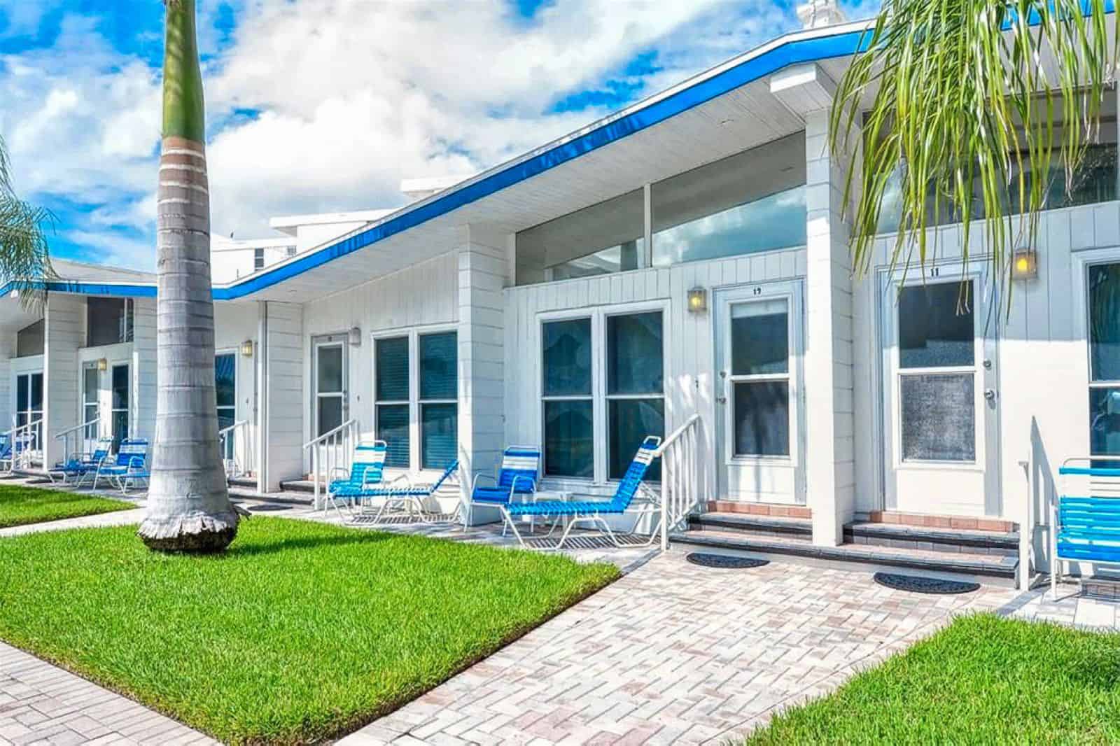 Sea Crest Condos For Sale in Siesta Key, FL. -