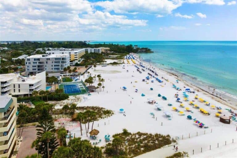 Sea Shell Condos in Siesta Key, FL. - Beach