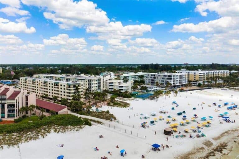 Sea Shell Condos in Siesta Key, FL. - Beach