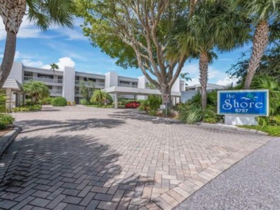 Shore Condos in Longboat Key, FL. - Entrance Sign