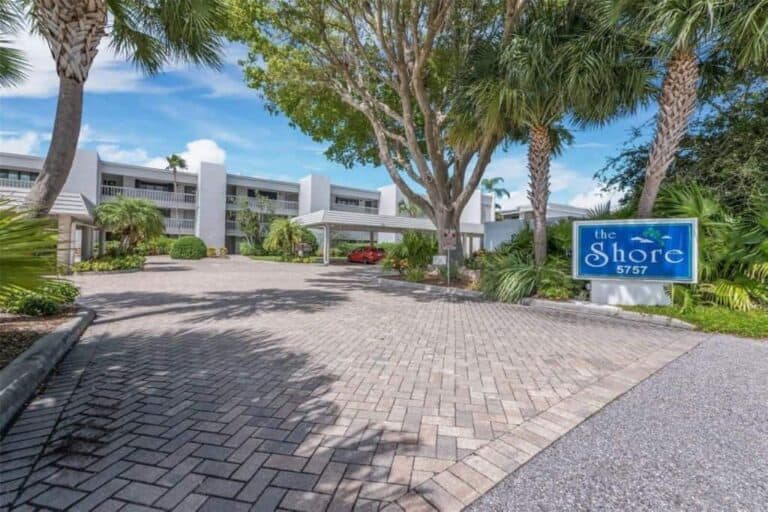 Shore Condos in Longboat Key, FL. - Entrance Sign