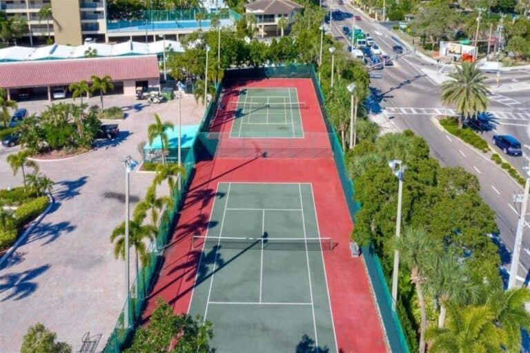 Siesta Breakers Condos in Siesta Key, FL. - Tennis Courts