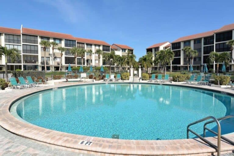 Siesta Dunes Condos in Siesta Key, FL. - Pool