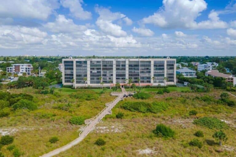 Siesta Gulf View Condos in Siesta Key, FL. - Building Aerial