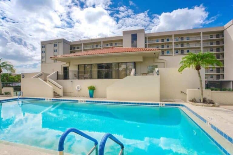 Siesta Gulf View Condos in Siesta Key, FL. - Pool