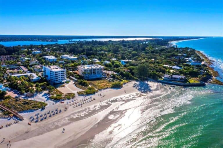 Siesta Sands Condos in Siesta Key, FL. - Waterfront