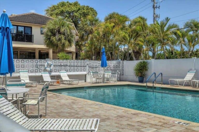 Siesta Sun Condos in Siesta Key, FL. - Pool