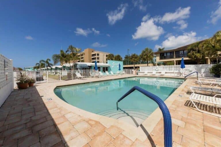 Siesta Sun Condos in Siesta Key, FL. - Pool