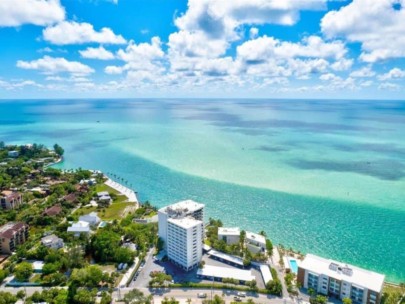 Siesta Towers Condos in Siesta Key, FL. - Gulf Views