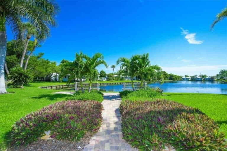Spanish Main Condos Longboat Key, FL - Grounds