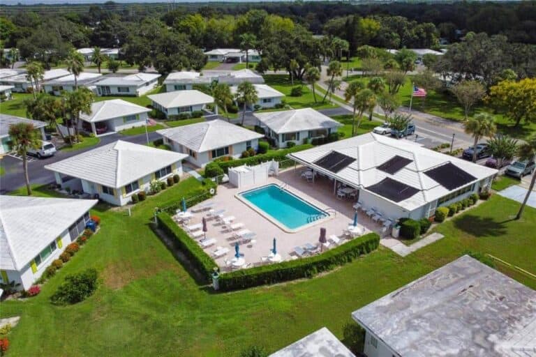 Strathmore Villas in Sarasota, FL. - Community Pool