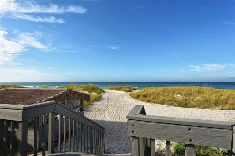 Tiffany Plaza Condos in Longboat Key, FL. - Beach Access