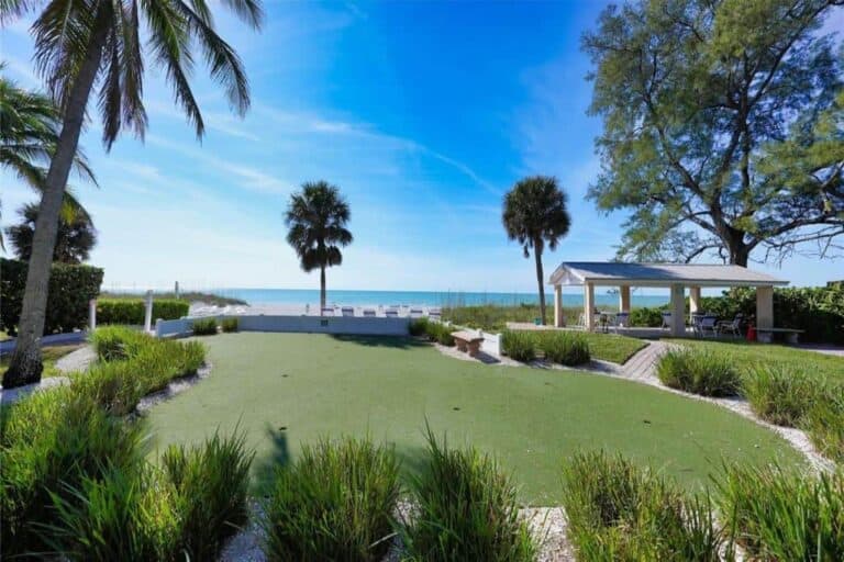 Turtle Crawl Condos For Sale in Longboat Key, FL. - Putting Green
