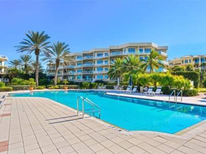 Villa Di Lancia Condos in Longboat Key, FL. - Pool