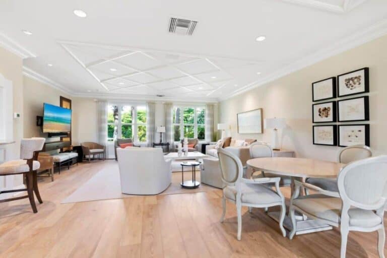 Vizcaya Condos in Longboat Key, FL. - Clubroom