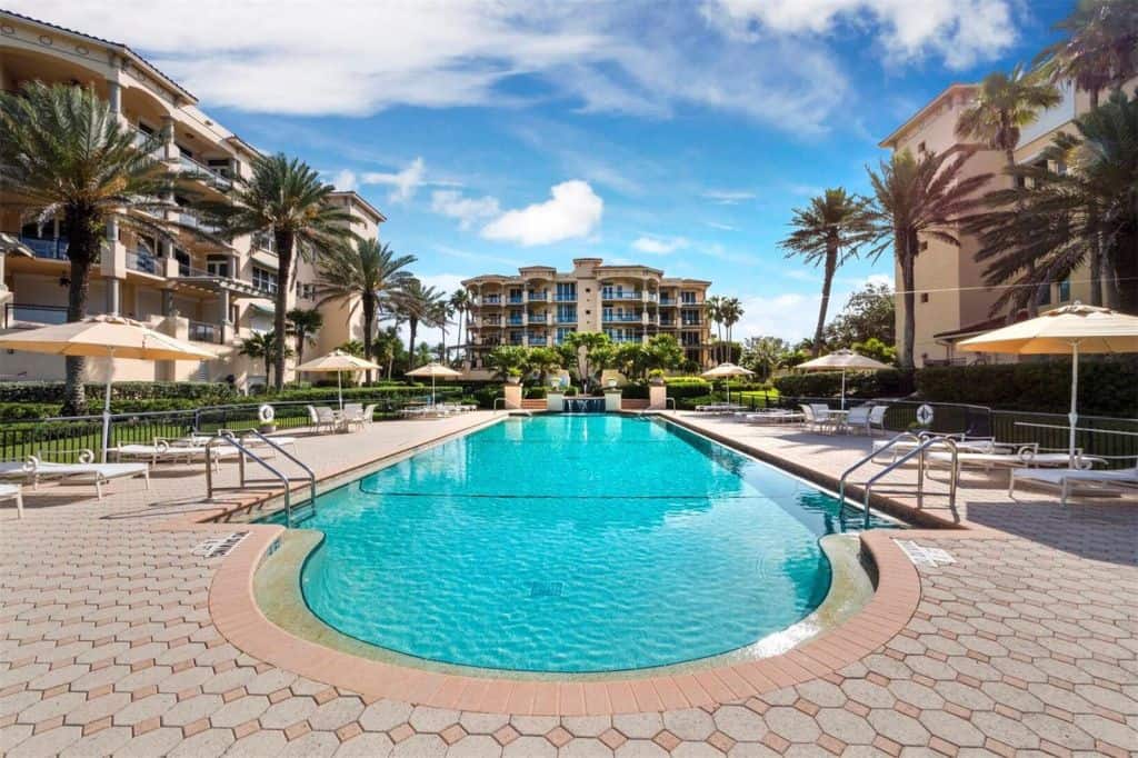 Vizcaya Condos in Longboat Key, FL. - Pool