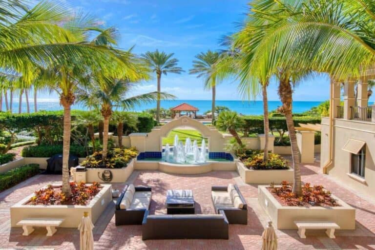 Water Club Condos in Longboat Key, FL. - Pool Area