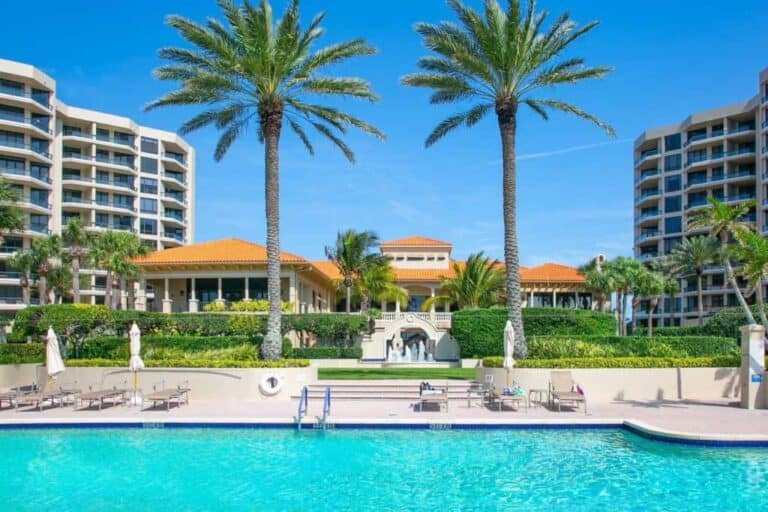 Water Club Condos in Longboat Key, FL. - Pool