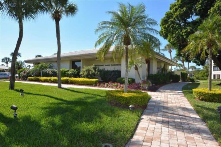 Whispering Sands Condos in Siesta Key, FL. - Clubhouse