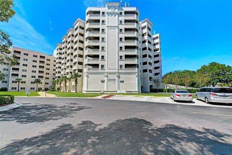 Woodmere at Jacaranda Condos in Venice, FL. - Building