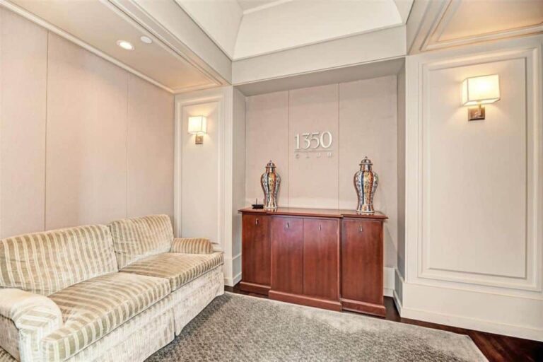 1350 Main Street Condos in Downtown Sarasota, FL. - 1350 Club