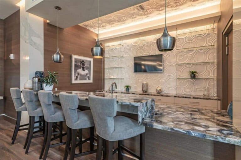 624 Palm Condos in Downtown Sarasota, FL. - Clubroom Bar