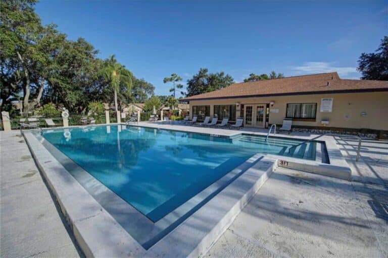 Avista Condos in Palm Aire Sarasota, FL. - Pool