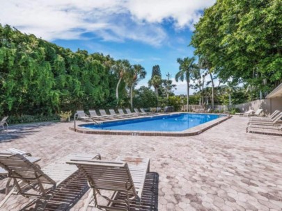 Banyan Bay Club Condos in Longboat Key, FL. - Pool