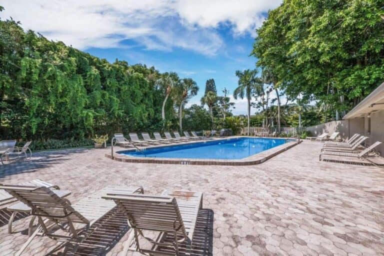 Banyan Bay Club Condos in Longboat Key, FL. - Pool