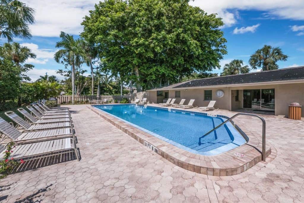 Banyan Bay Club Condos in Longboat Key, FL. - Pool