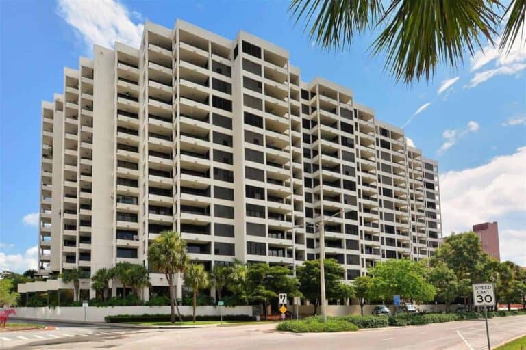 Bay Plaza Condos For Sale in Downtown Sarasota, FL.