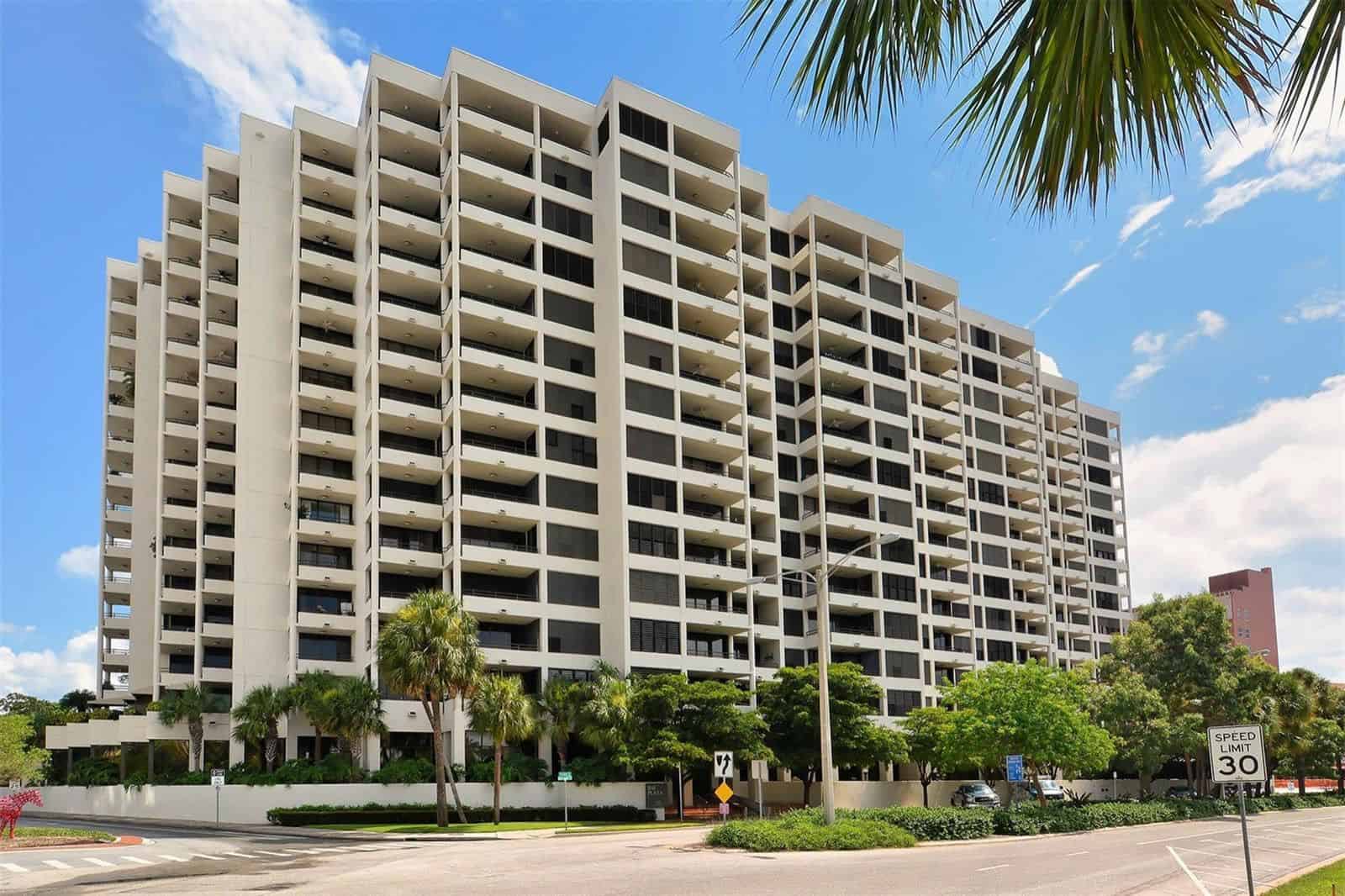 Bay Plaza Condos For Sale in Downtown Sarasota, FL.