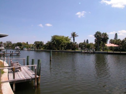 Cabana Beach Club Condos in Longboat Key, FL. - Bay