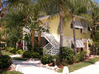 Cabana Beach Club Condos in Longboat Key, FL. - Building