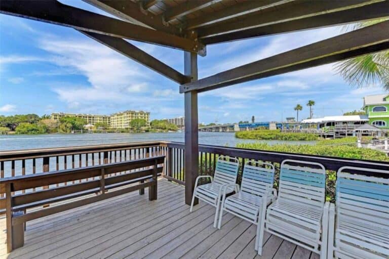 Castel Del Mare Condos in Sarasota, FL. - Pavilion
