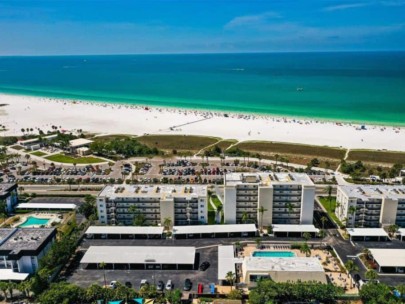 Crescent Royale Condos in Siesta Key, FL. - Gulf of Mexico Aerial