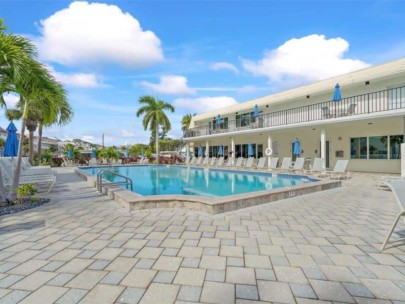 Crescent Royale Condos in Siesta Key, FL. - Pool